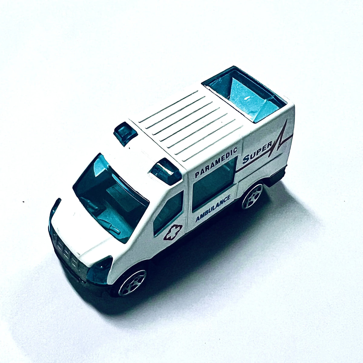Children's alloy toy cars, sliding sports cars, racing cars, simulated car models, gifts and ornaments for kids.