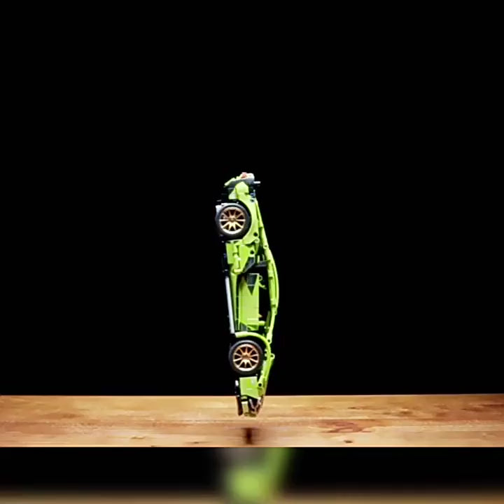 Lamborghini Sports Car Green Bull Assembly Building Blocks Mechanical Set Assembly Model Car Remote Control Boys' Toy Sports Car video 1