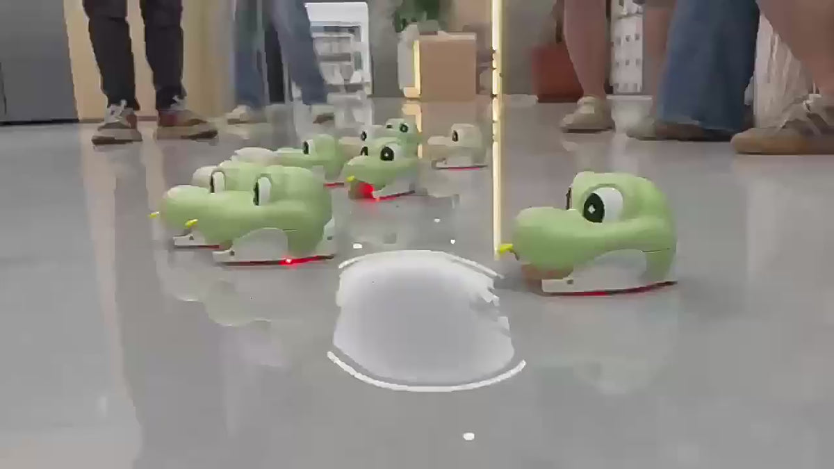 Remote-controlled magnetic snake game, a two-player interactive battle game, a children's electric food-eating car battle toy, for cross-border sales video 1